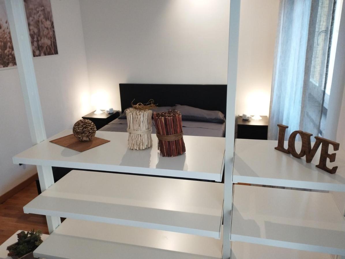 Appartamento Liguria 51 - Affittica Milano Esterno foto