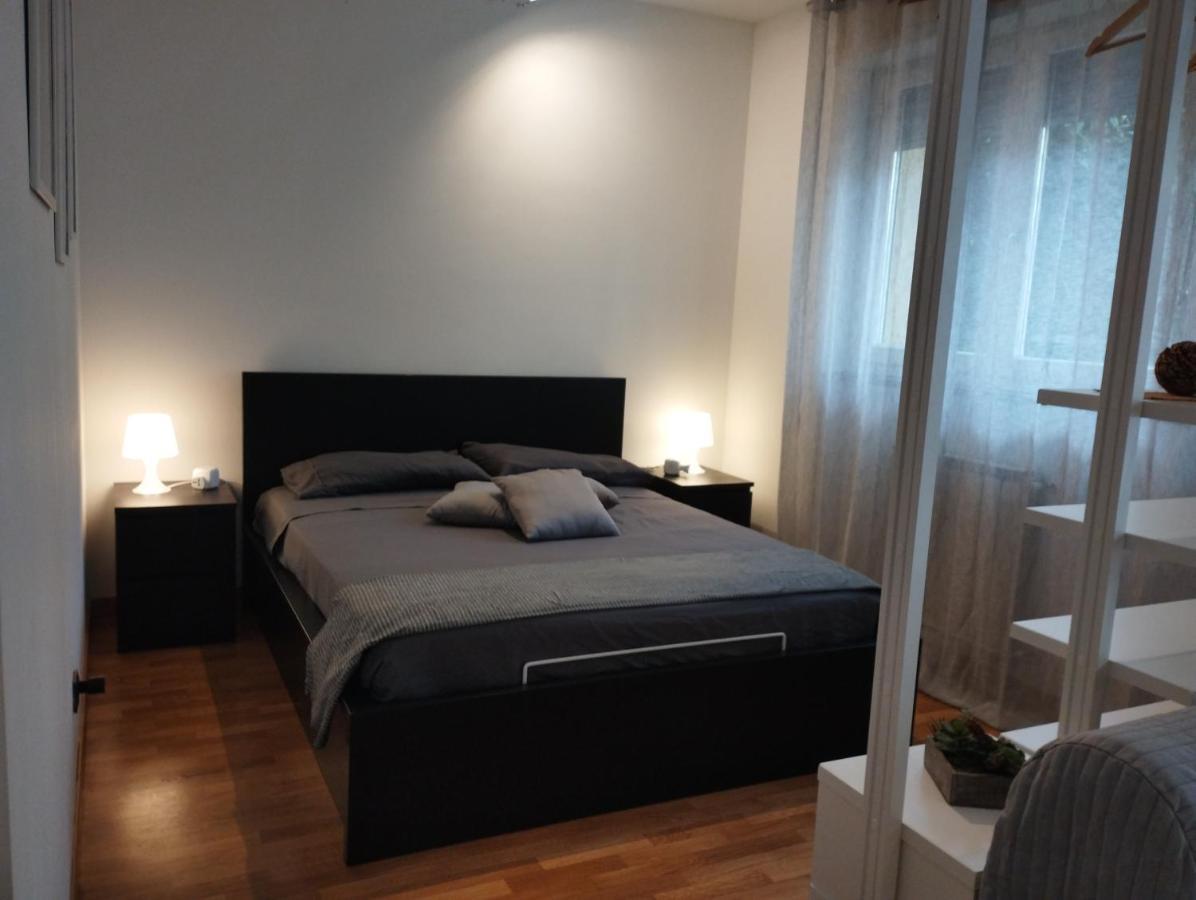 Appartamento Liguria 51 - Affittica Milano Esterno foto